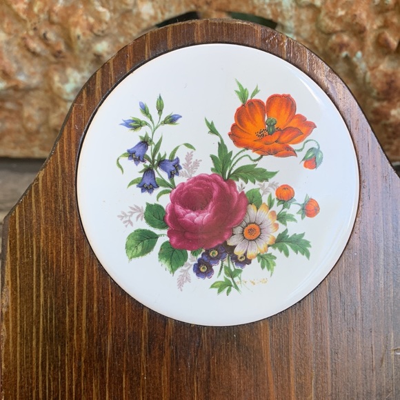 Vintage wooden paper towel holder / bill holder - Picture 2 of 10